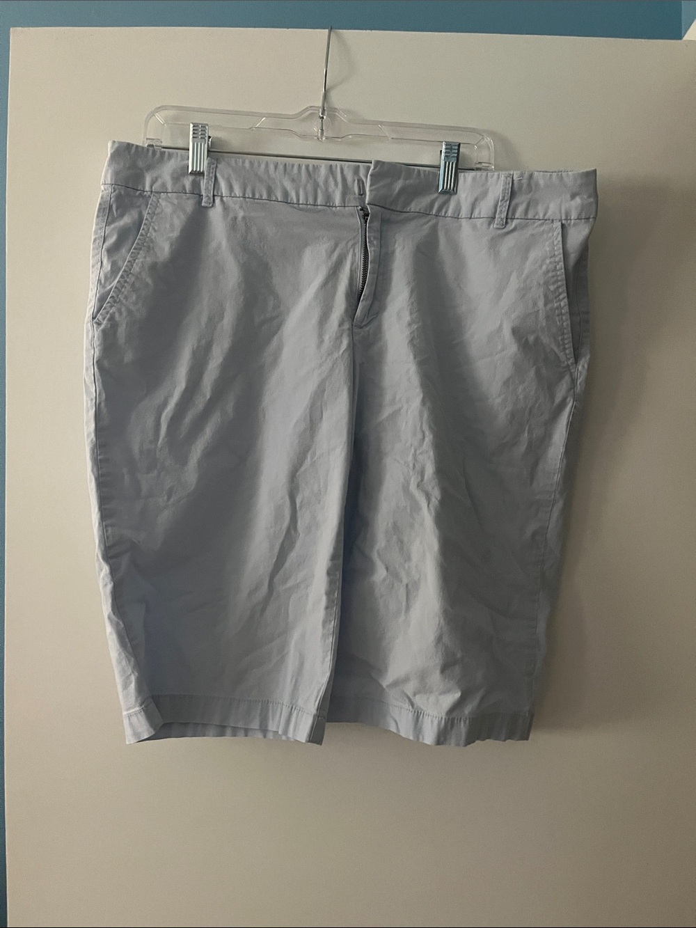 Liz Claiborne Light Gray Knee-Length Bermuda Shorts